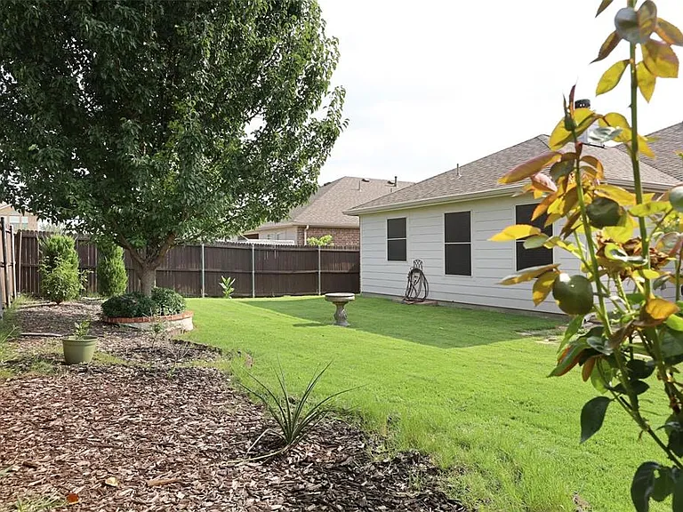 2404 Slalom Dr — Photo 17
