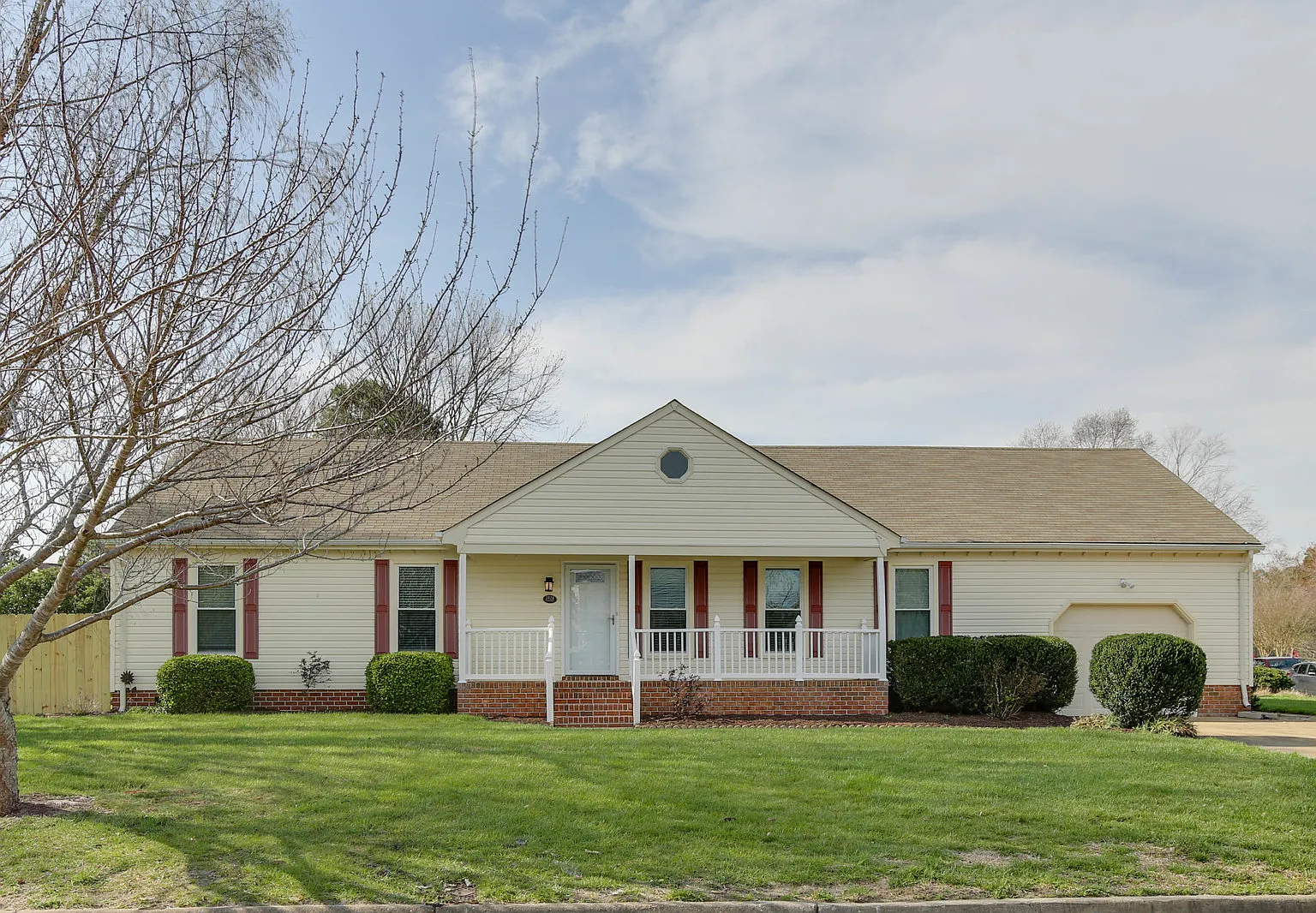 328 Pamlico Blvd — Photo 1