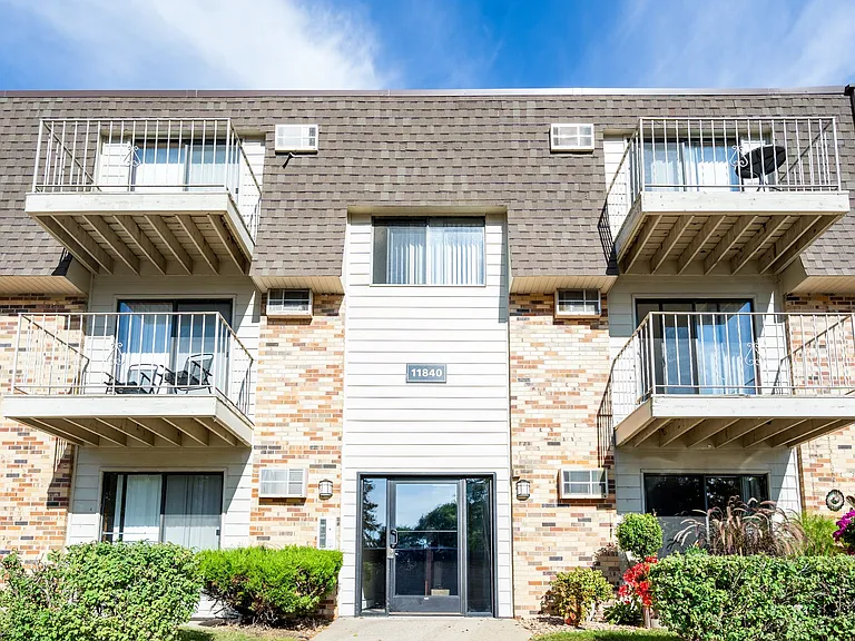 Heritage Heights Apartments — Photo 8