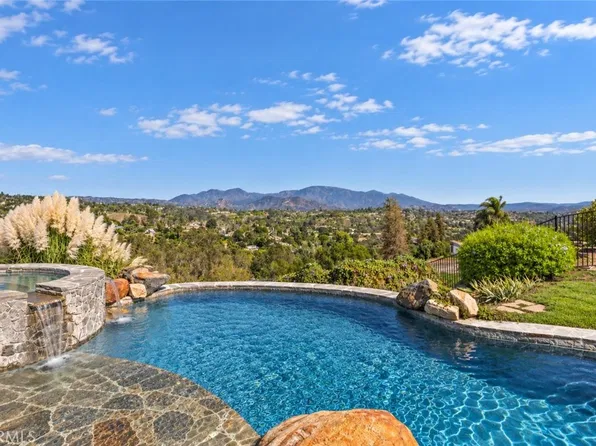 2278 Lindsey Ct, Fallbrook, CA 92028
