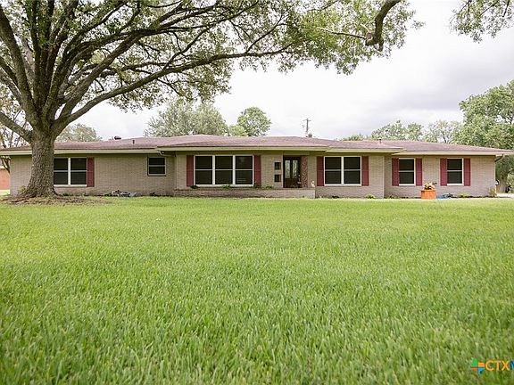 2nd image of 12 Jade Dr