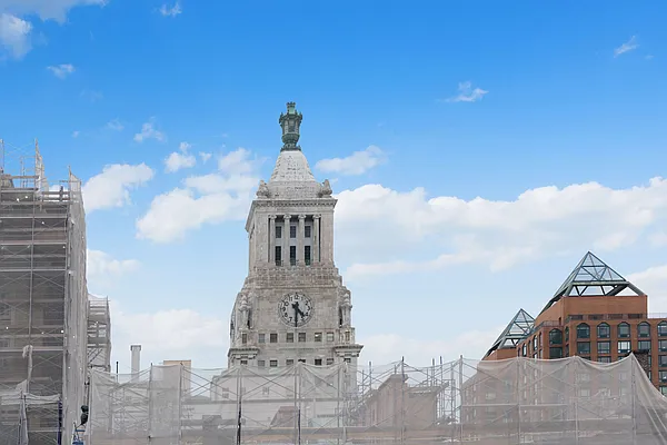 Sold by Compass | media 4