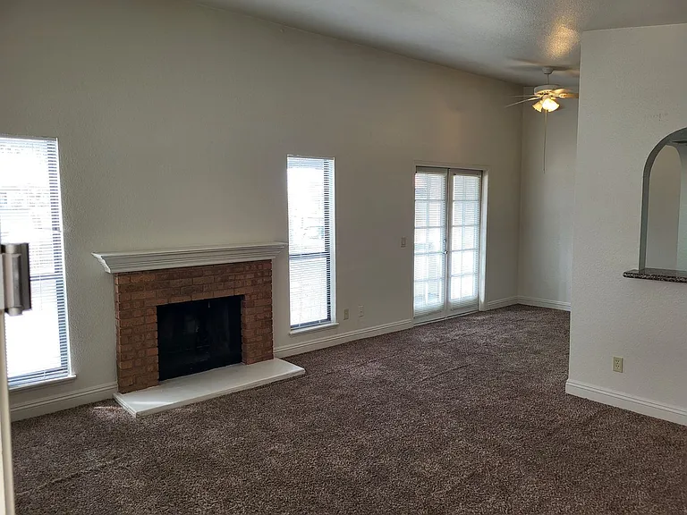 1412 Bass Dr #D — Photo 11