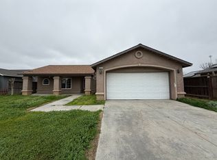 413 Wawona Ct, Madera, CA