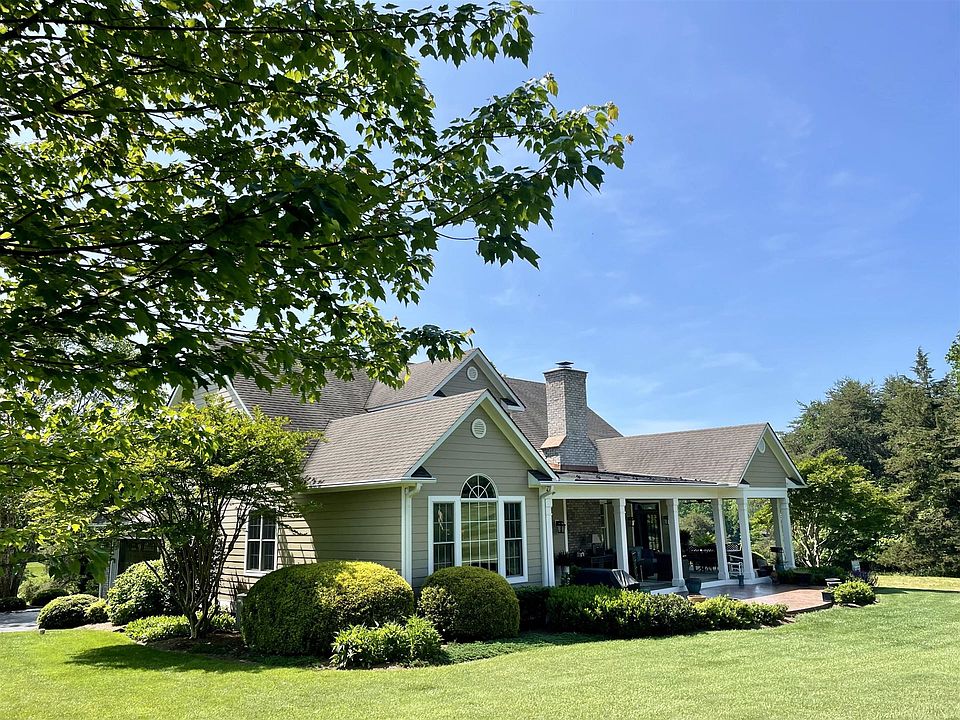 1st image of 134 Cross Harbour Dr