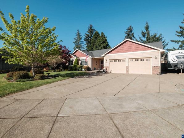 930 27th Ave, Sweet Home, OR 97386