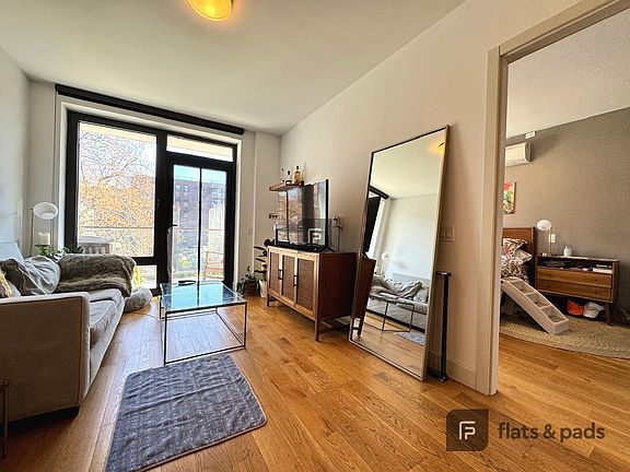 4th image of 740 Dekalb Ave #306
