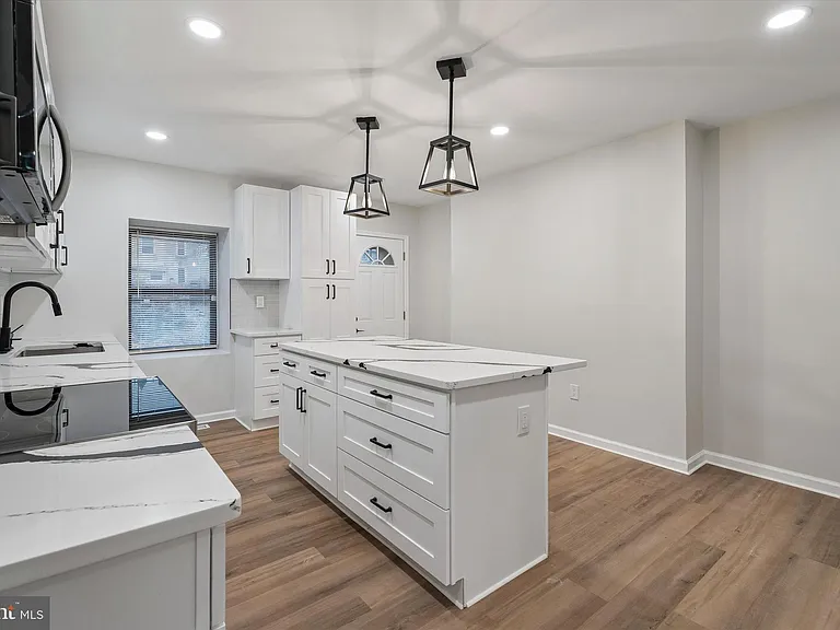 4359 Fleming St — Photo 3
