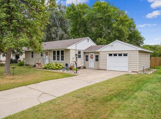 165 Pleasant Ave N, Annandale, MN 55302