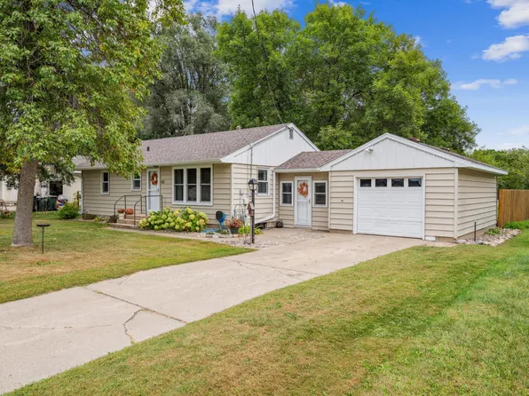 165 Pleasant Ave N, Annandale, MN 55302