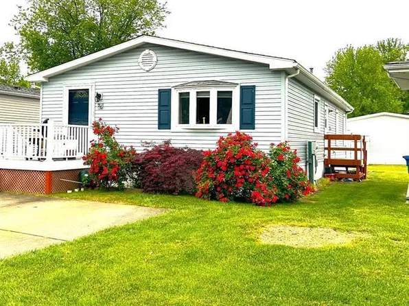 26 Longfellow Rd, North Brunswick, NJ 08902
