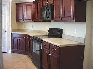 2nd image of 16 Hillhouse Ln