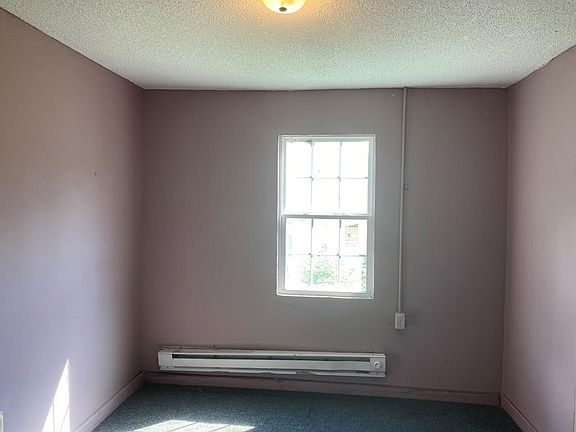 5th image of 421 Sellers Ave