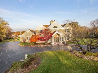 126 Tomlin Cir, Burr Ridge, IL 60527