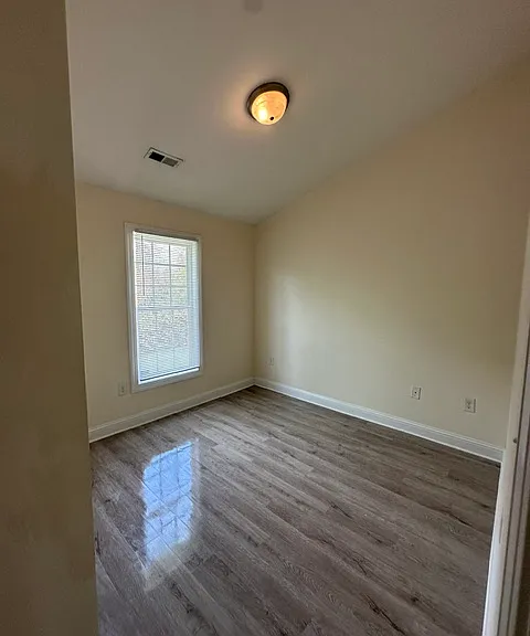 1128 Crescent Meadows Dr #B — Photo 10
