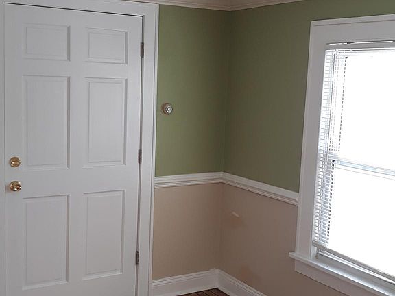 2nd image of 190 Chapman St Floor 2