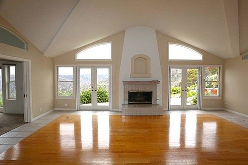 1st image of 1595 Skyline Dr