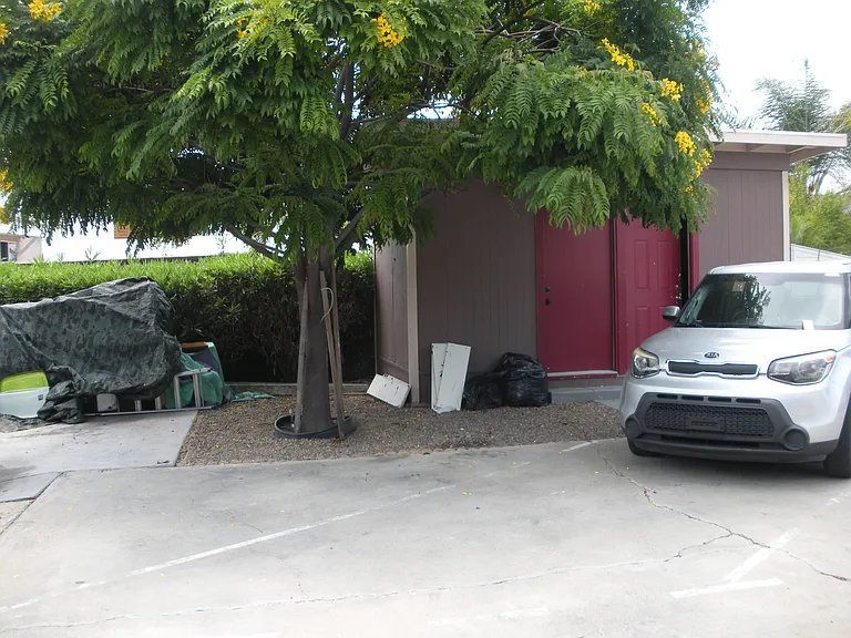 1136 Twin Oaks Ave — Photo 18