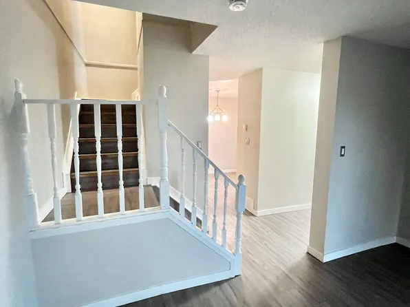 14634 25th St NW, Edmonton, AB T5Y 1X4