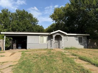 2325 Felder Ln, Fort Worth, TX 76112