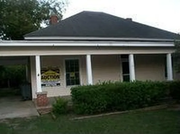 101 S 7th Ave, Woodland, GA 31836