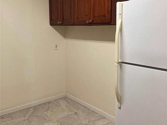 3rd image of 10 Verbena Ave Floor 2