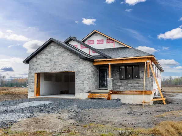 88 David St, South Stormont, ON K0C 1M0