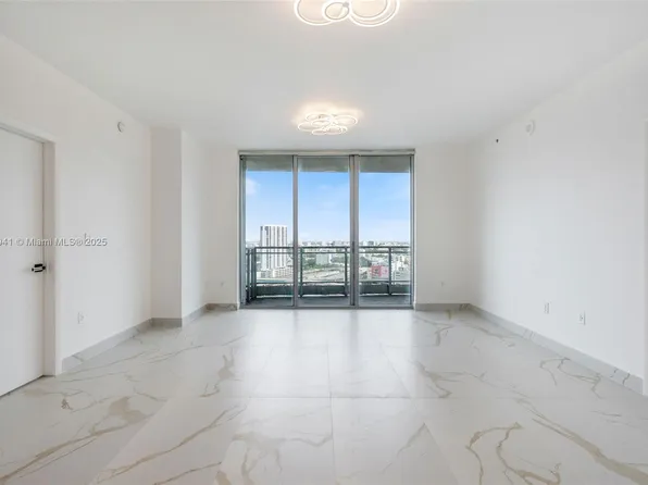 90 SW 3rd St APT 2506, Miami, FL 33130