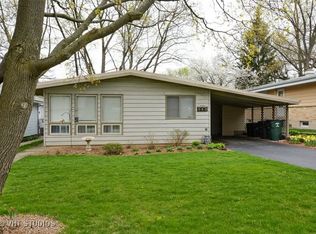 113 Racine Pl, Mundelein, IL 60060