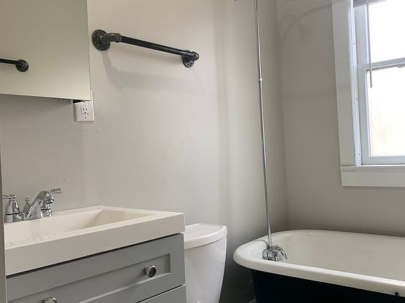5th image of 2215 W 14th St #1