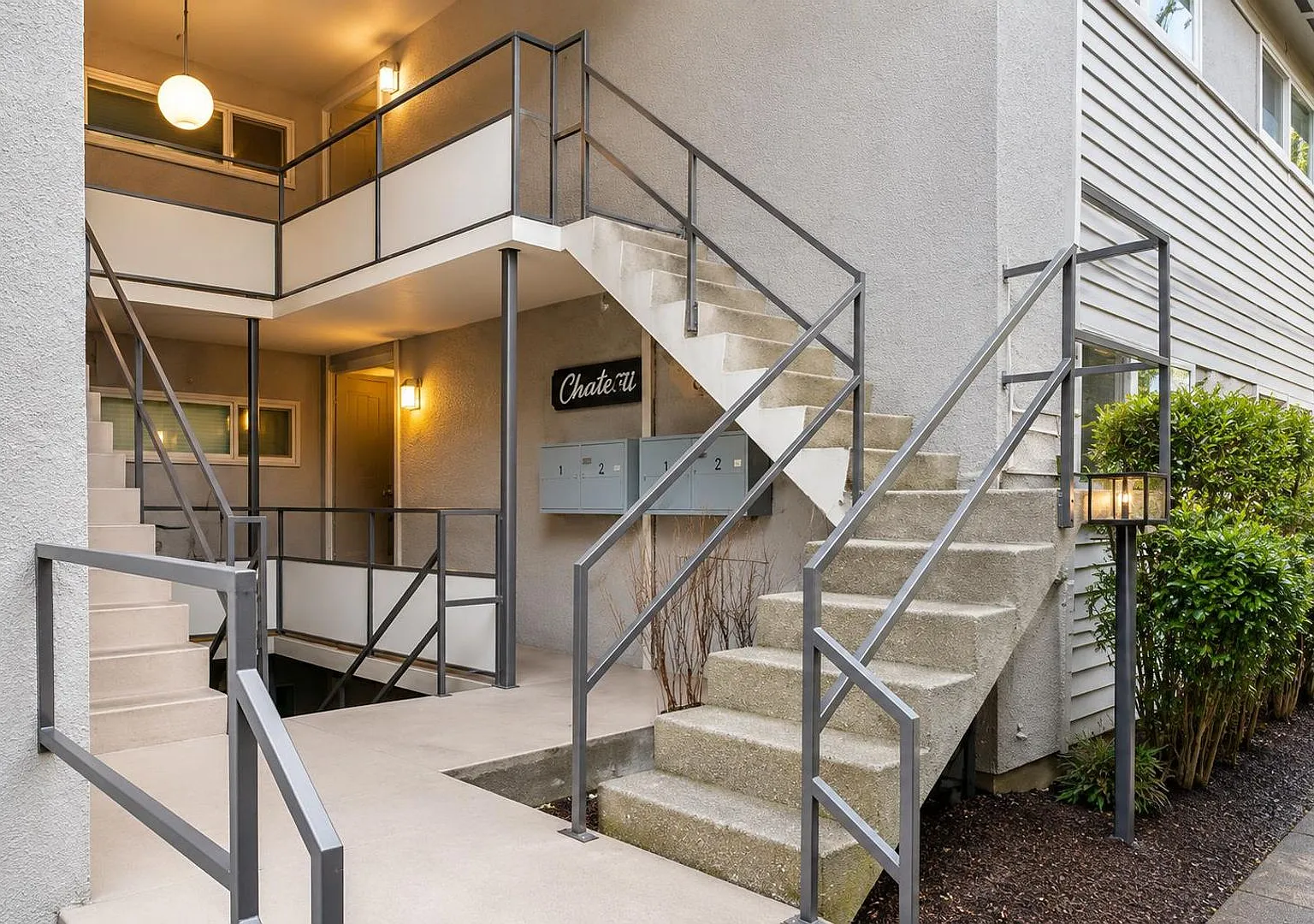 Beacon Hill Seattle 1-Bedroom Apartment for Rent | Private Balcony, Hardwood Floors & Light Rail ... — Photo 1