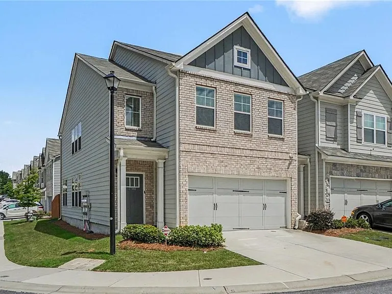 7740 Baron Rd — Photo 2