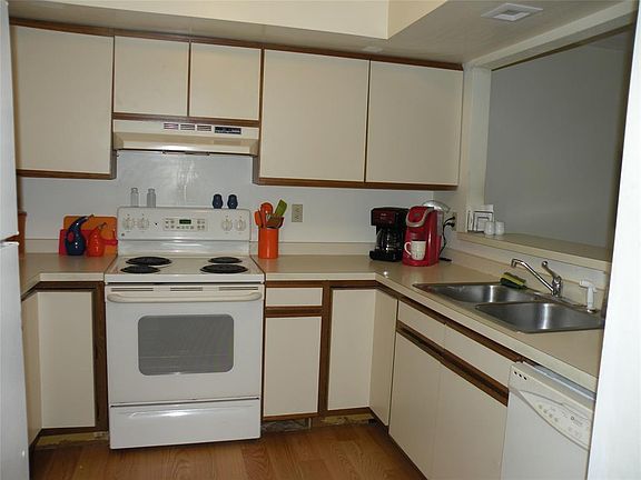 5th image of 59 Theresa Blvd