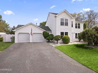 29 Silverbrooke Cir, Howell, NJ 07731