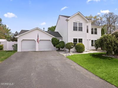 29 Silverbrooke Circle, Howell, NJ, 07731