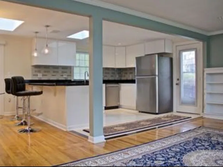 54 Maplewood Dr #2 — Photo 6