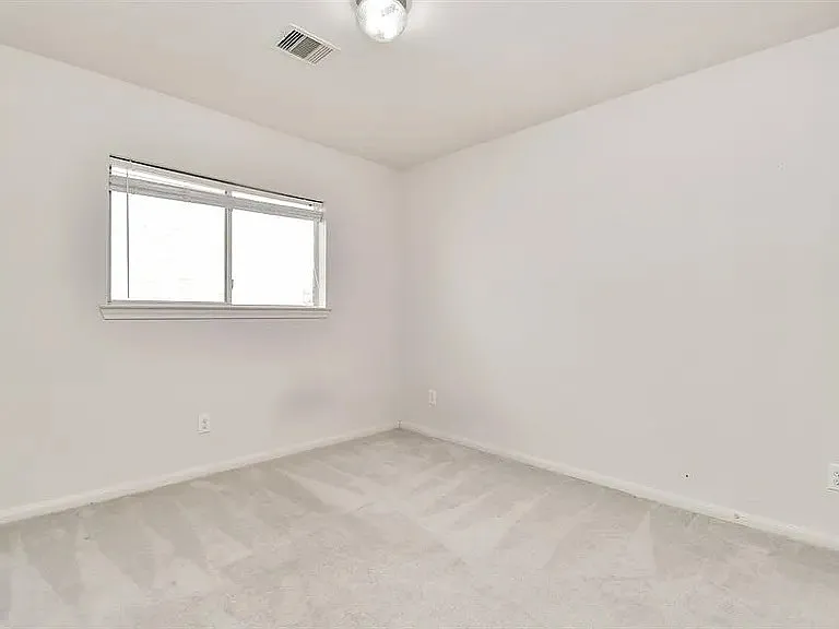 6411 Atlasridge Dr — Photo 2