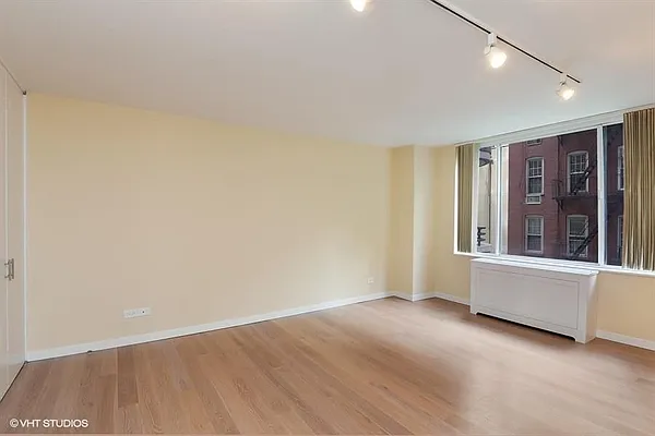 Rented by R New York | media 26