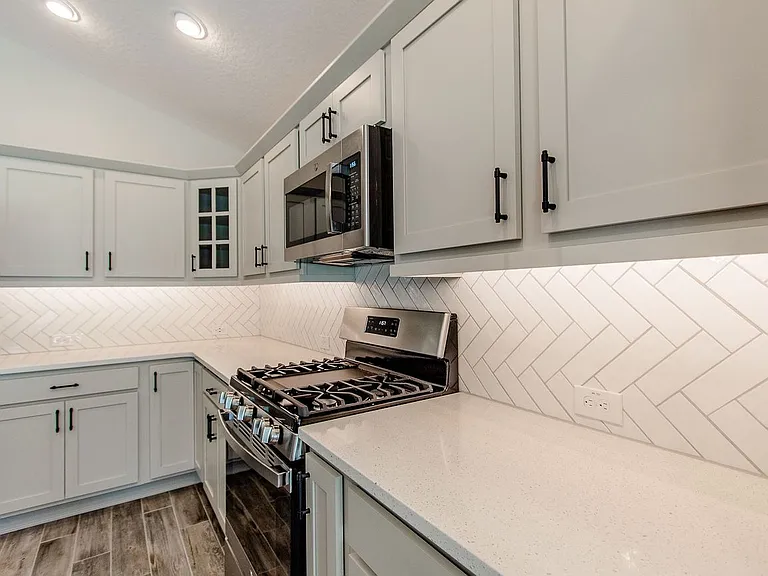 3321 Nisbet Loop — Photo 3