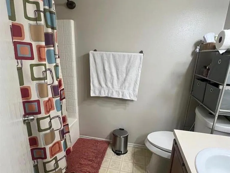 18710 Sandelford Dr — Photo 23