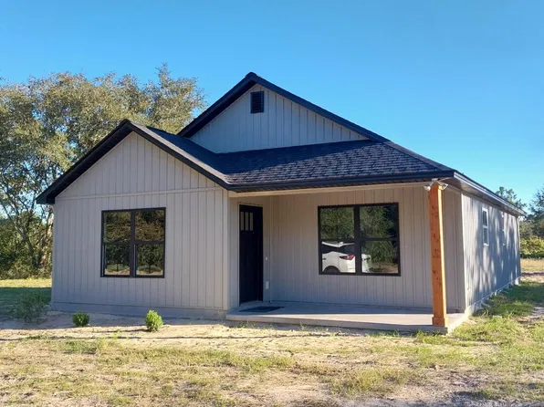 110 Angie Dr, Douglas, GA 31535