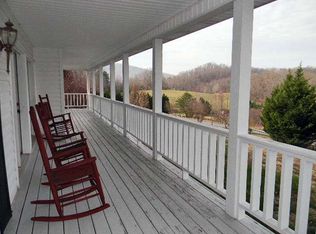 2112 J V Ledford Rd, Young Harris, GA 30582