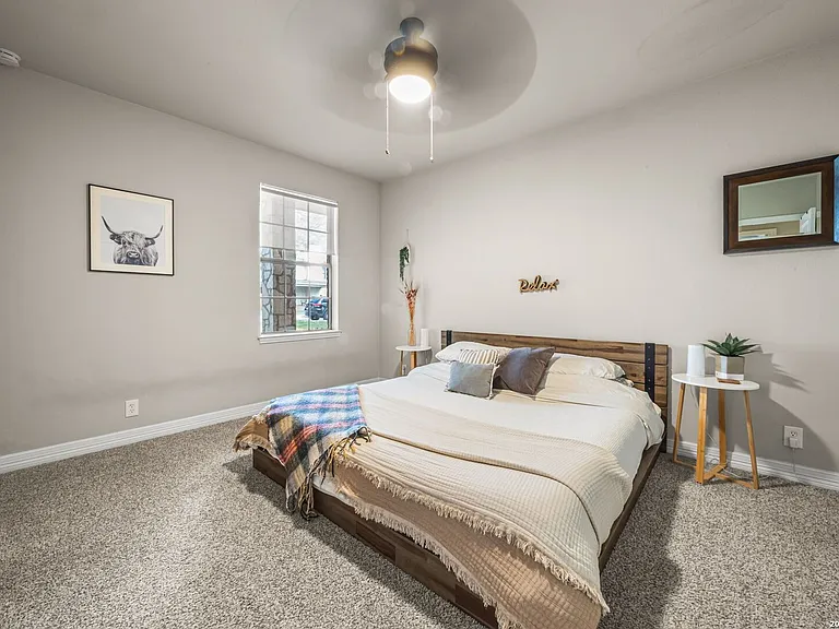 2330 Encino Point — Photo 14