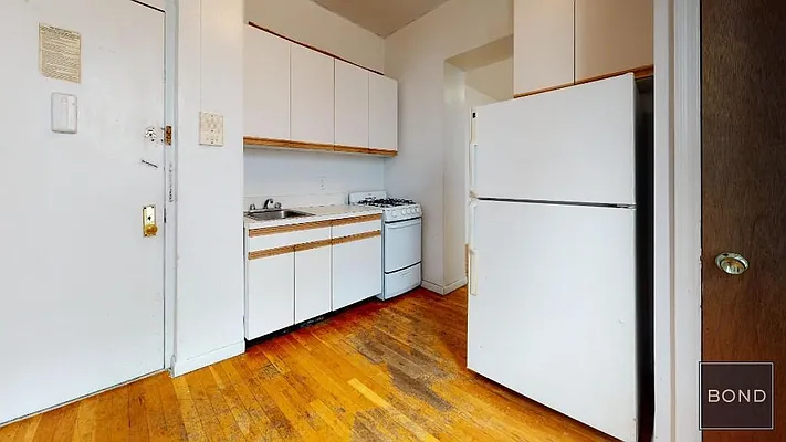 Rented by Bond New York | media 6