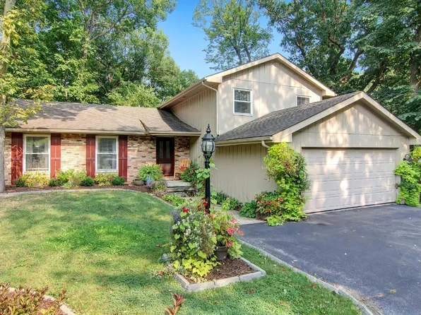 396 Shorewood Ct, Valparaiso, IN 46385