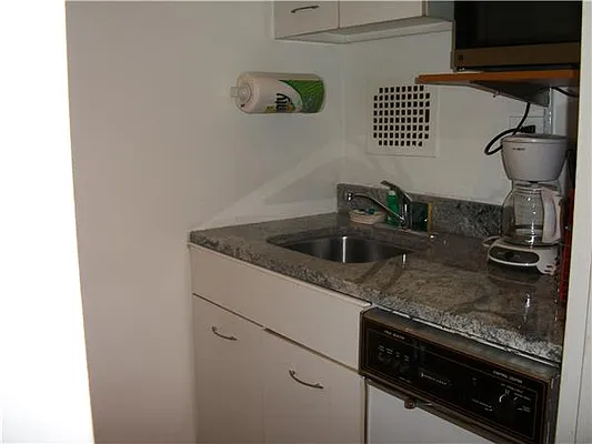 Rented by Empire State Properties | media 30