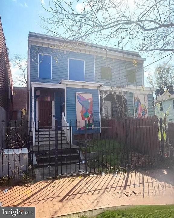 1st image of 1533 U St SE