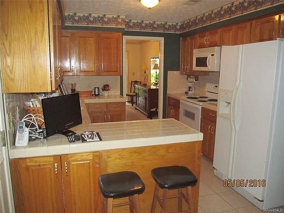 5th image of 3817 Elm Ave