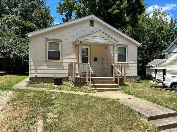 315 N 9th St, Belleville, IL 62220