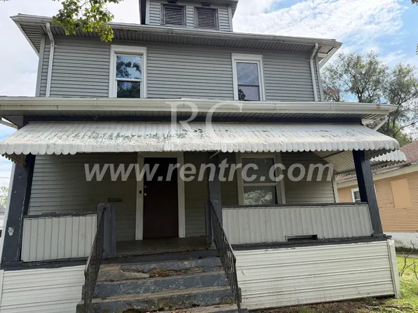 9 Cronkhite Ave, Danville, IL 61832